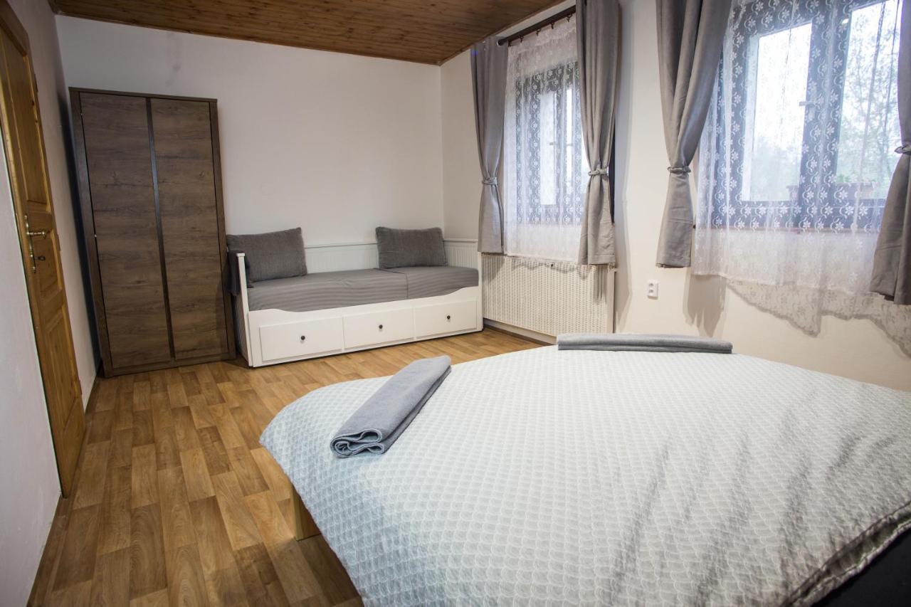 Apartmany Ve Mlejne Cachrov 外观 照片
