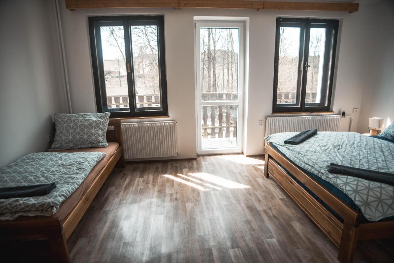 Apartmany Ve Mlejne Cachrov 外观 照片