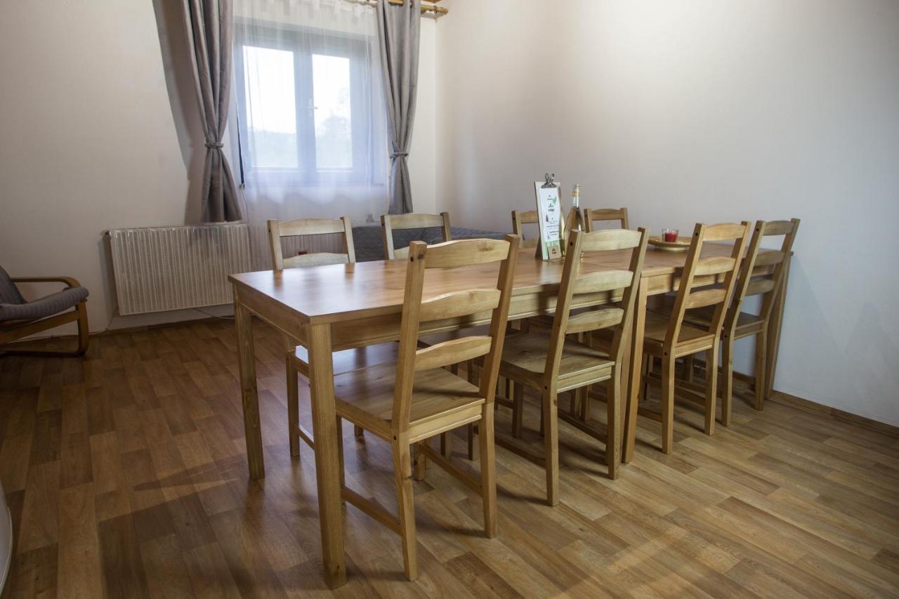 Apartmany Ve Mlejne Cachrov 外观 照片