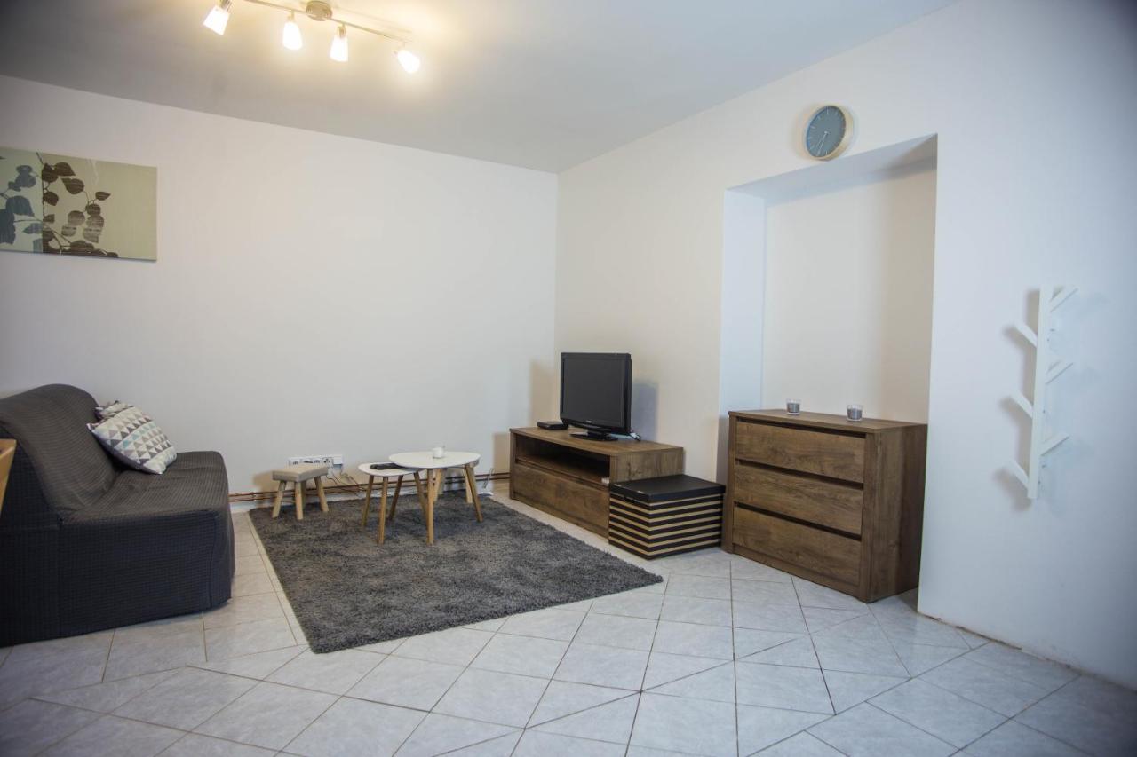 Apartmany Ve Mlejne Cachrov 外观 照片
