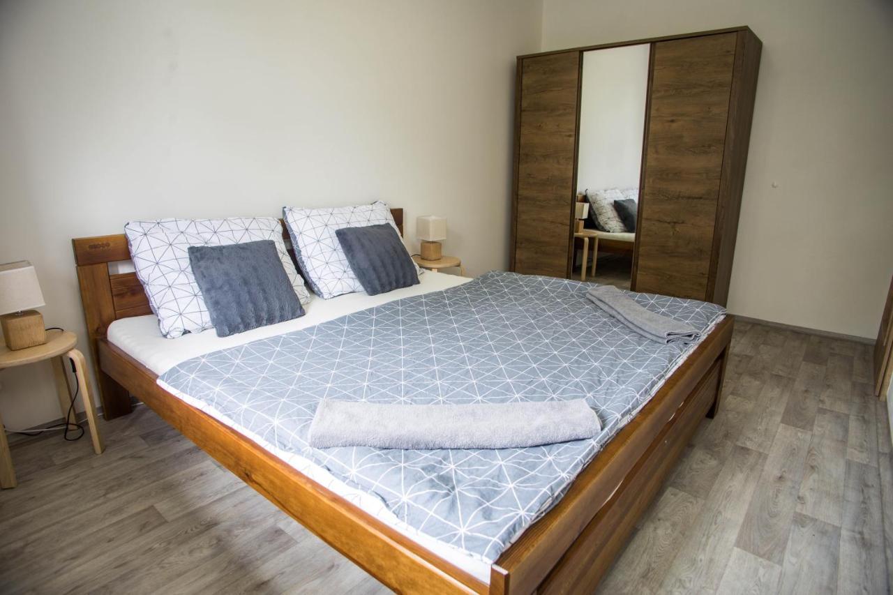 Apartmany Ve Mlejne Cachrov 外观 照片