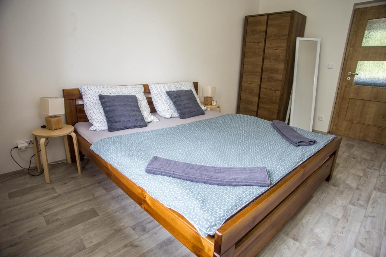 Apartmany Ve Mlejne Cachrov 外观 照片